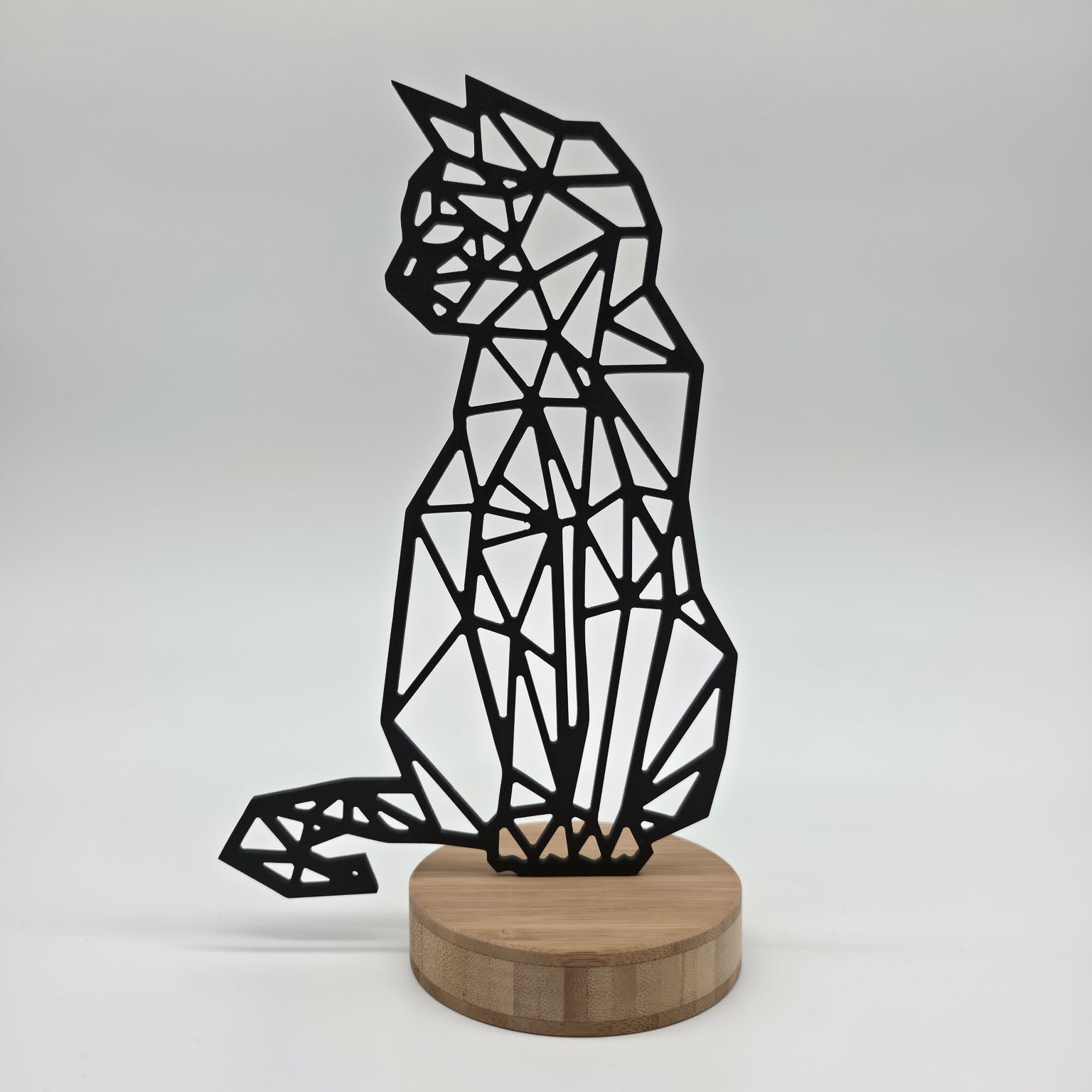 Geometrisch dier op voetstuk